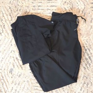 Med Cotoure black one pocket top and joggers